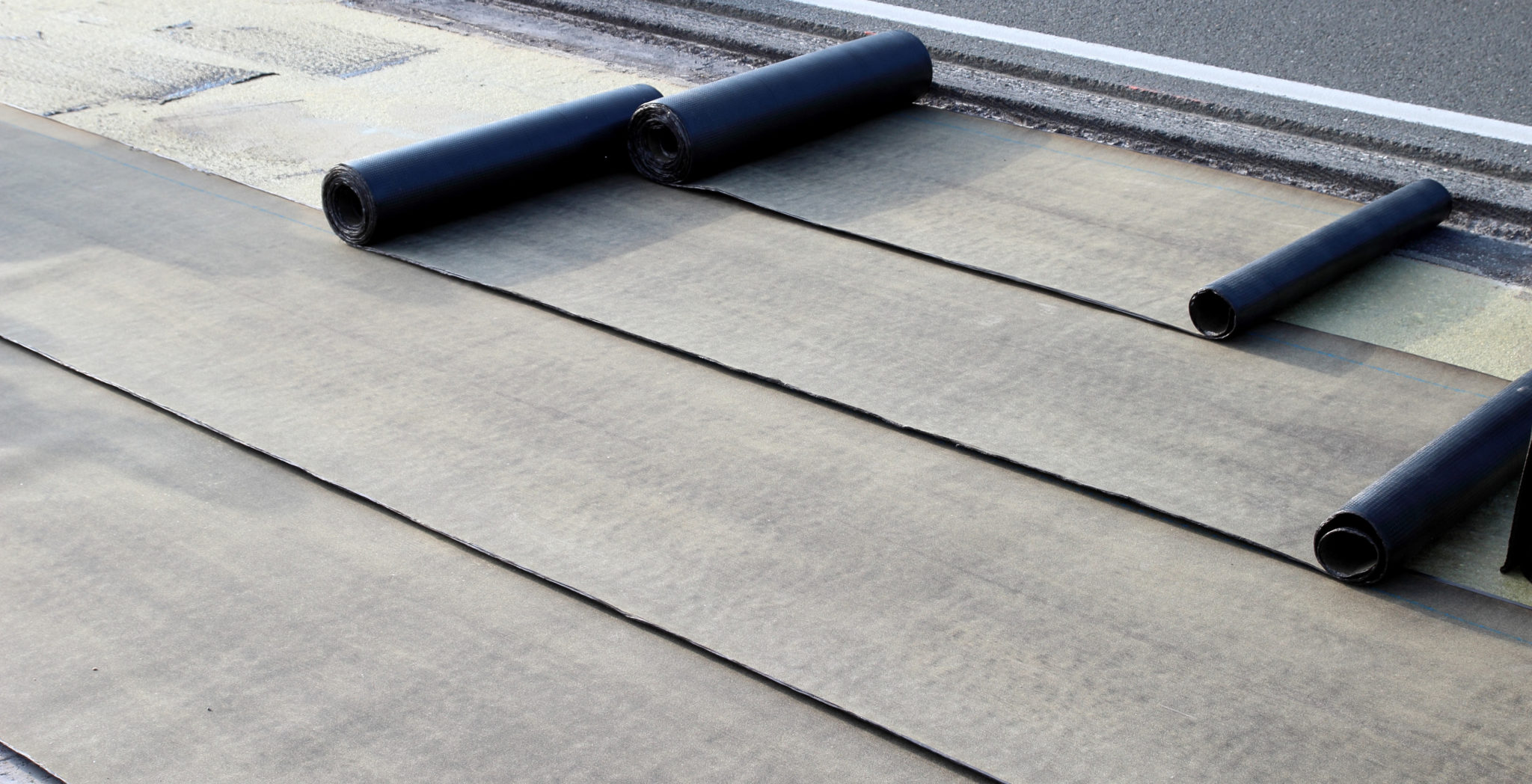 flatroofingrolls_88357813